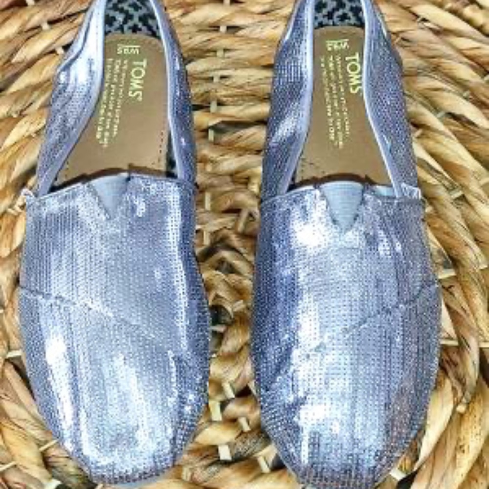 NWOT Toms Silver Sequined Flats